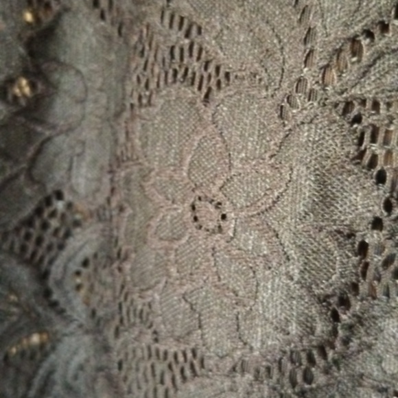 Like New Divided dress - Picture 7 of 10